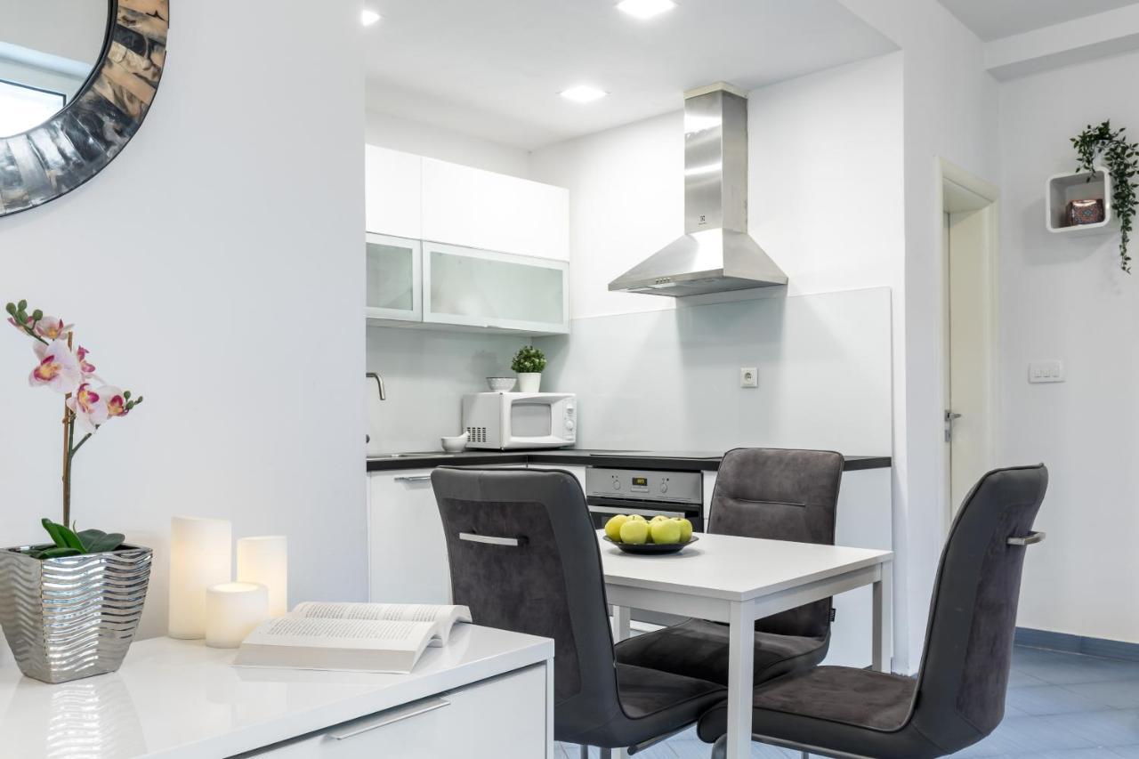 Charming Apartment Split Exteriör bild
