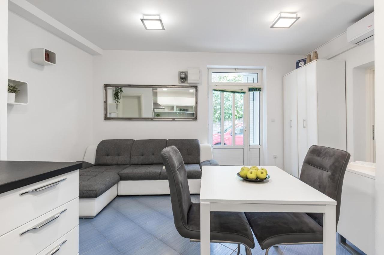 Charming Apartment Split Exteriör bild